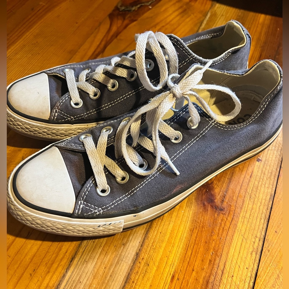 Clean, lightly worn Blue Converse Chuck Taylor Low Top
